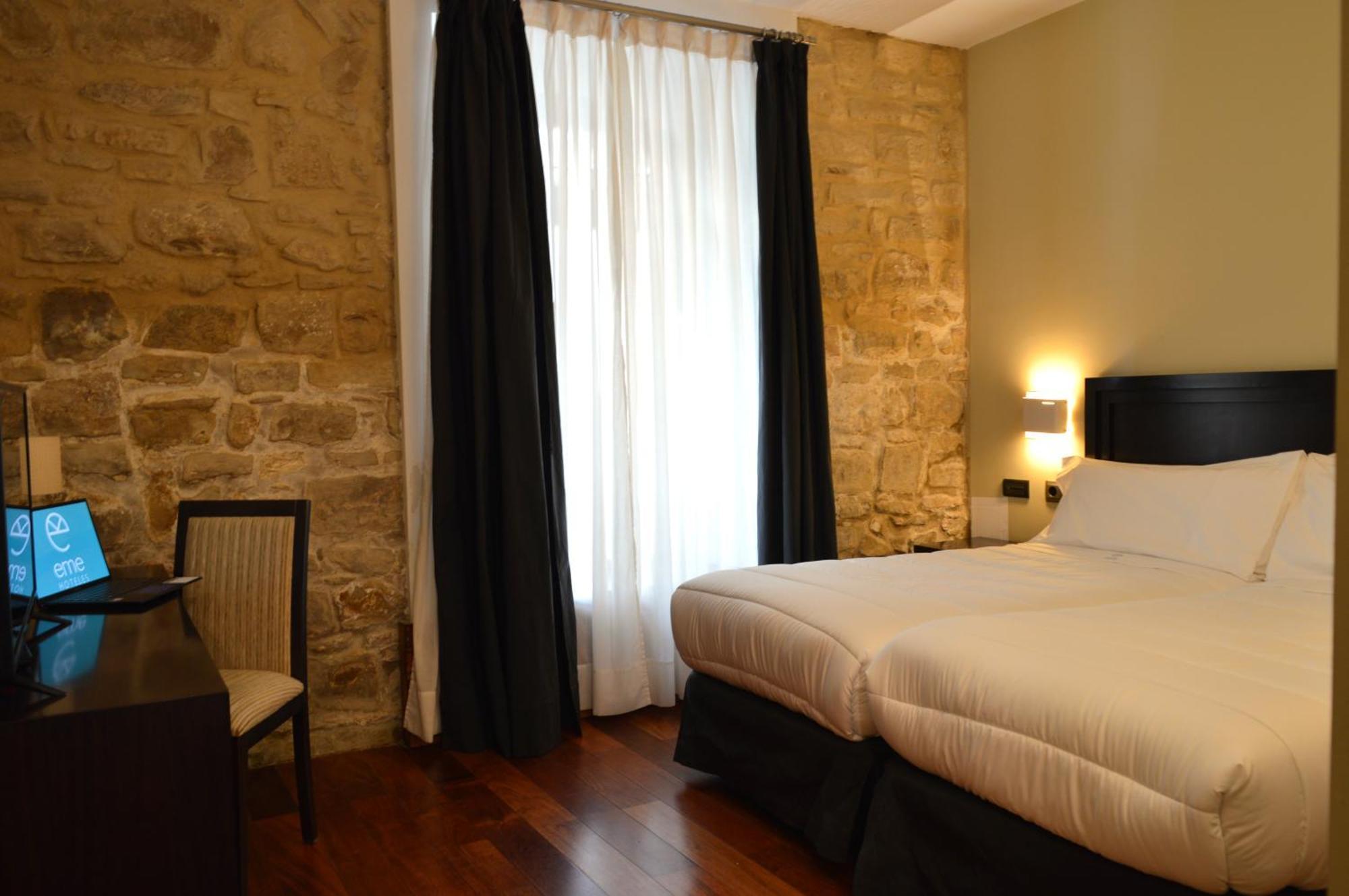 Hotel Baeza Monumental By Eme Hoteles Exterior foto