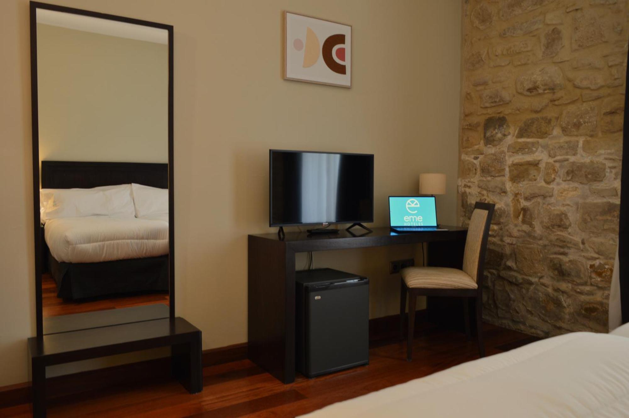 Hotel Baeza Monumental By Eme Hoteles Exterior foto