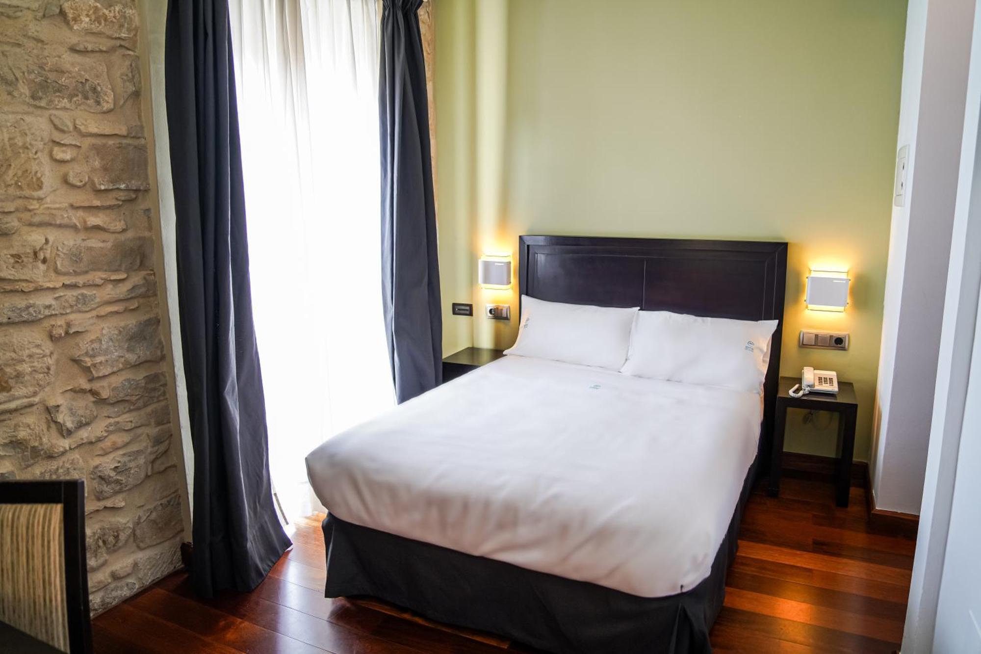 Hotel Baeza Monumental By Eme Hoteles Exterior foto